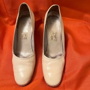 Salvatore Ferragamo Women's Beige Leather Heels